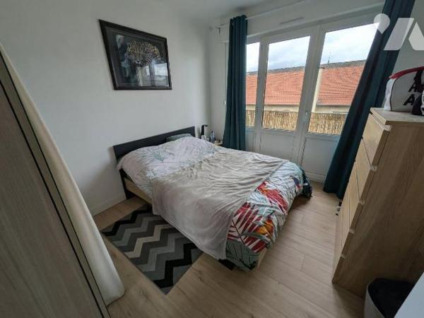 Tomblaine

Rue Henri Barbusse

T2 rénové avec terrasse - 

Situé au 2 étage d'une petite ...