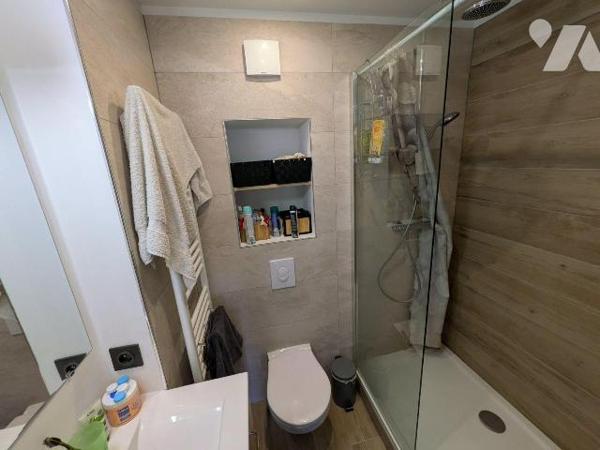 Tomblaine

Rue Henri Barbusse

T2 rénové avec terrasse - 

Situé au 2 étage d'une petite ...