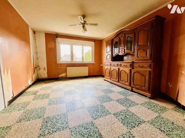 Maison semi-individuelle 4 chambres avec jardin, garage et dépendances