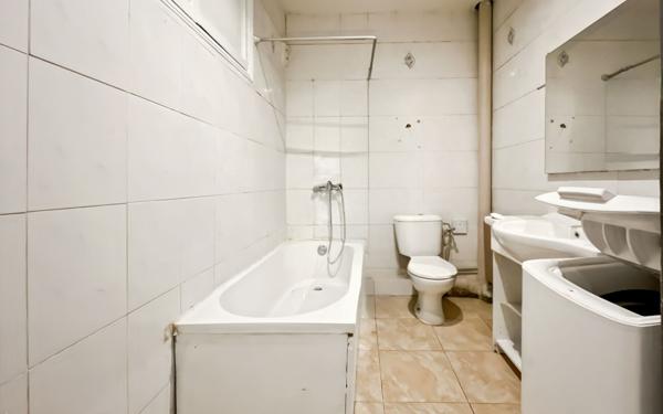 Immeuble à vendre    9 pièces • 224 m2 Béziers