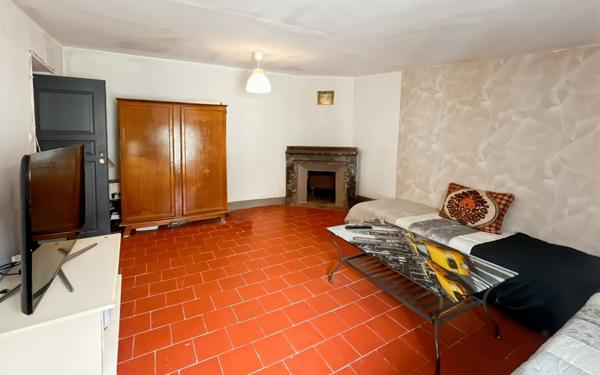 Immeuble à vendre    9 pièces • 224 m2 Béziers