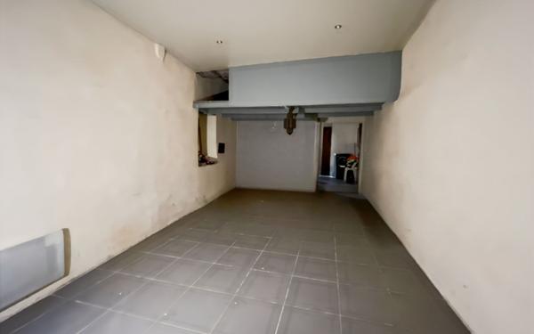 Immeuble à vendre    9 pièces • 224 m2 Béziers