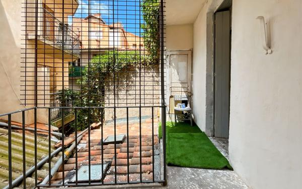 Immeuble à vendre    9 pièces • 224 m2 Béziers