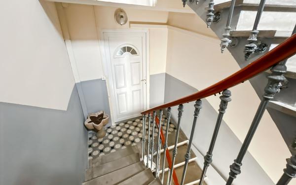 Immeuble à vendre    9 pièces • 224 m2 Béziers