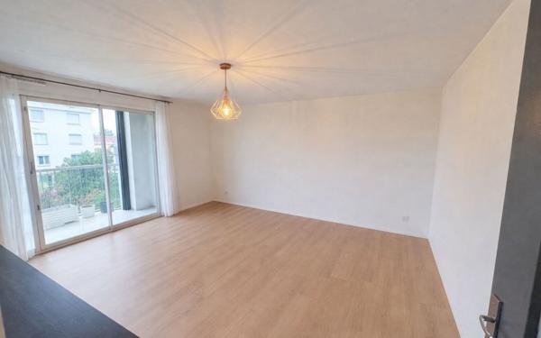 Appartement à louer    2 pièces •  Maisons-Alfort