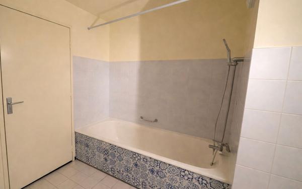 Appartement à louer    2 pièces •  Maisons-Alfort