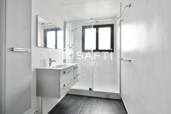 Appartement 4 pièces lumineux, proche toutes commodités