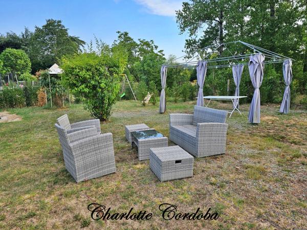 🏡 Maison de plain-pied 3 pièces rénovée avec jardin de 610 m² et double garage – Le calme à deux pas des commodités !
