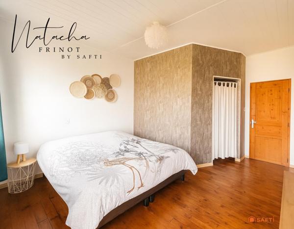 Le charme d’une maison de ville avec jardin et 2 garages