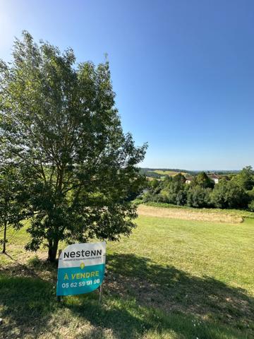 A VENDRE terrain constructible de 5031 m2 à Miramont d'Astarac
