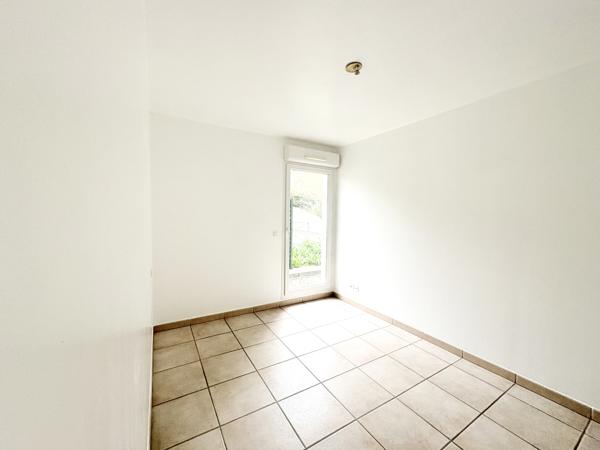 Marseille (13008) APPARTEMENT 3 PIECES EN REZ-DE-JARDIN 8EME VIELLE CHAPELLE