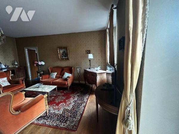 Immeuble de rapport - Plein c?ur de Pleaux (CANTAL)

Situé dans le bourg de Pleaux, découvrez...