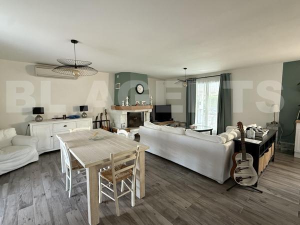 MAISON DE TYPE 5 DE PLAIN PIED AVEC TERRASSES ET PISCINE