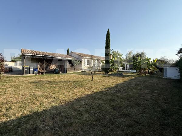 MAISON DE TYPE 5 DE PLAIN PIED AVEC TERRASSES ET PISCINE