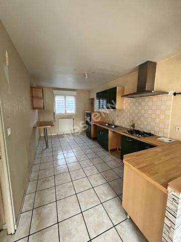 A 15 MIN DE REIMS - MAISON AVEC GARAGE ET JARDIN - 5 CHAMBRES