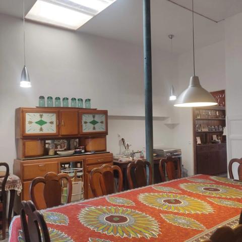 EN EXCLUSIVITE ! Maison de ville de caractère, 248m², 6 chambres, avec cour 153 500 €