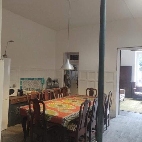 EN EXCLUSIVITE ! Maison de ville de caractère, 248m², 6 chambres, avec cour 153 500 €