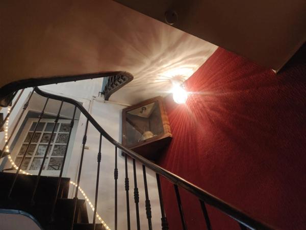 EN EXCLUSIVITE ! Maison de ville de caractère, 248m², 6 chambres, avec cour 153 500 €