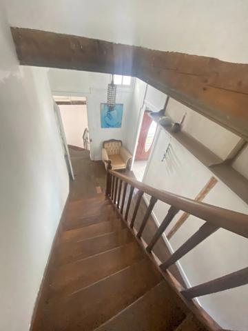 EN EXCLUSIVITE ! Maison de ville de caractère, 248m², 6 chambres, avec cour 153 500 €