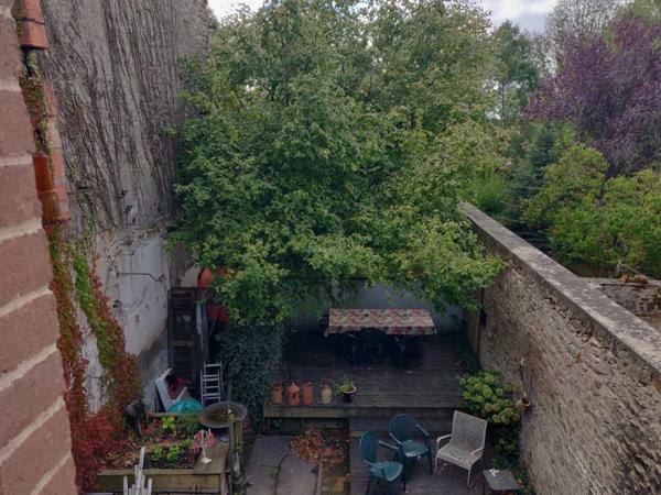 EN EXCLUSIVITE ! Maison de ville de caractère, 248m², 6 chambres, avec cour 153 500 €