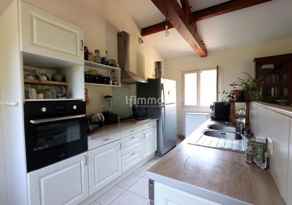 Chartreuse avec longère et moulin sur un terrain de 24086m²