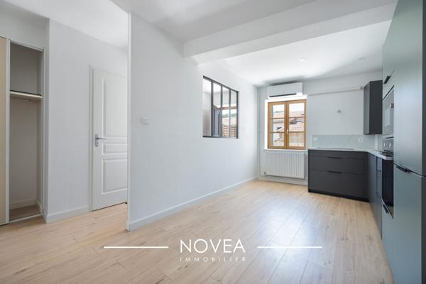 Duplex 100 m2 hyper centre avec terrasse au calme