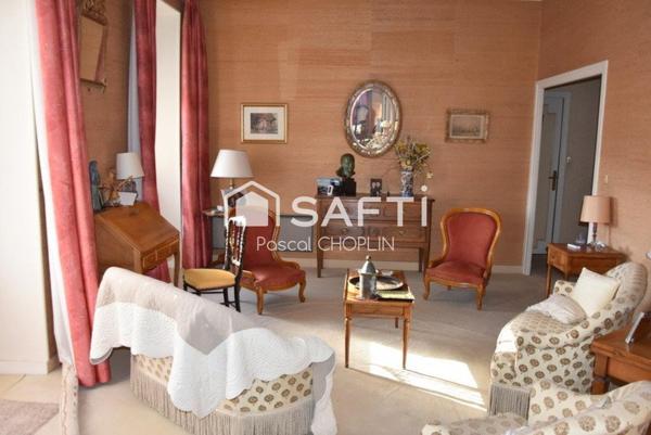 Grand immeuble à fort potentiel