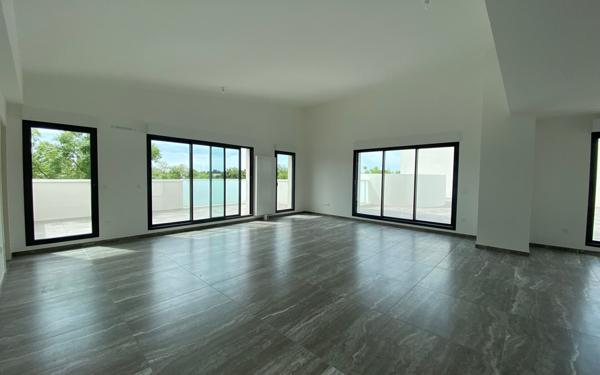 Appartement à louer    4 pièces • 151,50 m2 La Rochelle