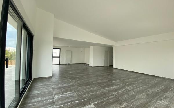 Appartement à louer    4 pièces • 151,50 m2 La Rochelle