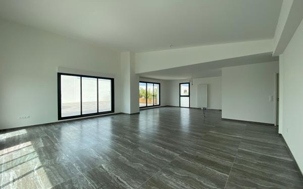 Appartement à louer    4 pièces • 151,50 m2 La Rochelle