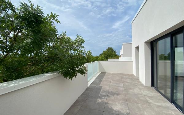 Appartement à louer    4 pièces • 151,50 m2 La Rochelle