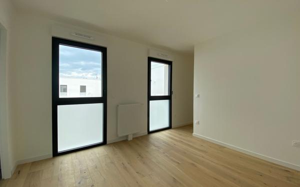 Appartement à louer    4 pièces • 151,50 m2 La Rochelle