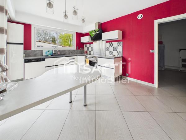 Maison d'architecte plain-pied 152 m² - Parcelle 1551 m² - Piscine chauffée - sans vis-à-vis.