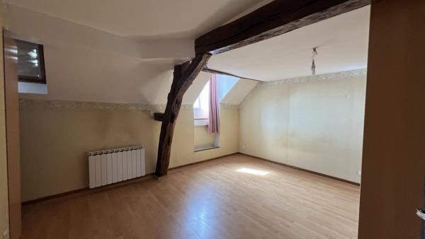 Avallon (89200) DUPLEX 82M2 - AVALLON CENTRE - 2 CHAMBRES - TERRASSE