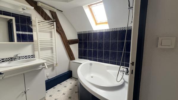 Avallon (89200) DUPLEX 82M2 - AVALLON CENTRE - 2 CHAMBRES - TERRASSE