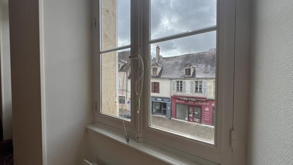 Avallon (89200) DUPLEX 82M2 - AVALLON CENTRE - 2 CHAMBRES - TERRASSE