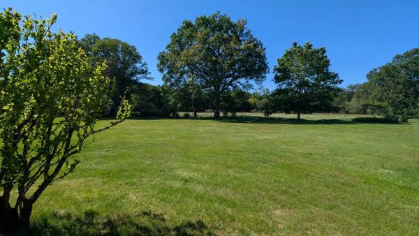 Vente                                                      Maison de village
                        
                     5 pièces                      133 m2                     à Aubigny-sur-Nère