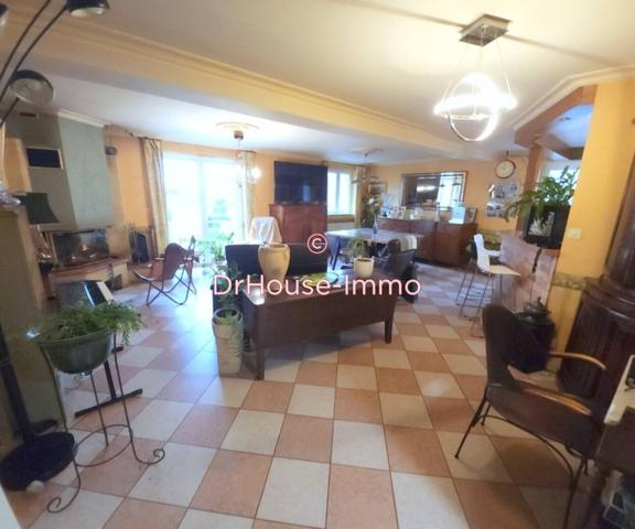 Maison à vendre 6 pièces de 207 m²