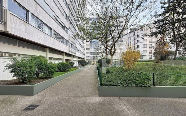 Appartement à vendre    5 pièces • 117 m2 Paris 15