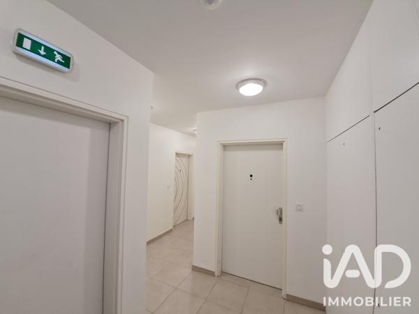 Appartement à vendre 3 pièces 79 m² Sainte-Geneviève-des-Bois