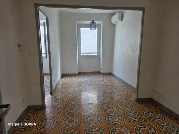 NANS LES PINS MAISON DE VILLAGE T3