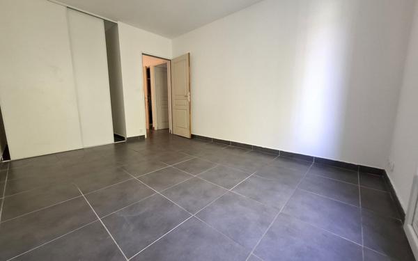 Maison à vendre    4 pièces •  Médis