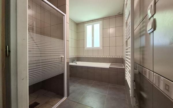 Maison à vendre    4 pièces •  Médis