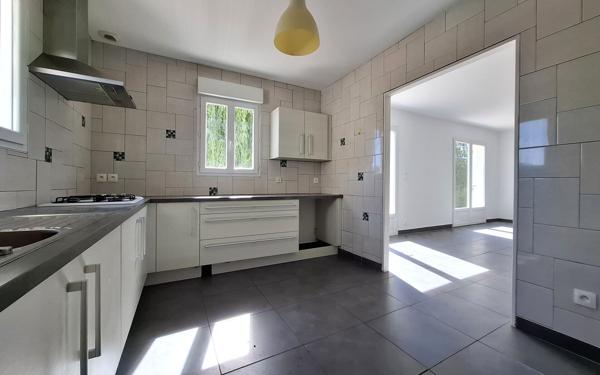 Maison à vendre    4 pièces •  Médis