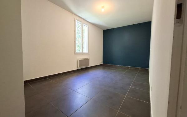 Maison à vendre    4 pièces •  Médis