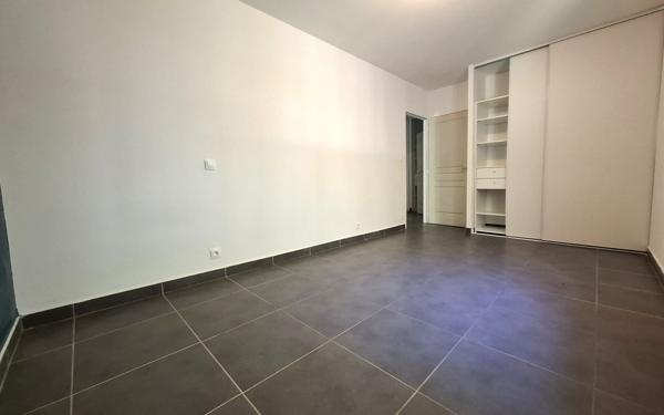 Maison à vendre    4 pièces •  Médis