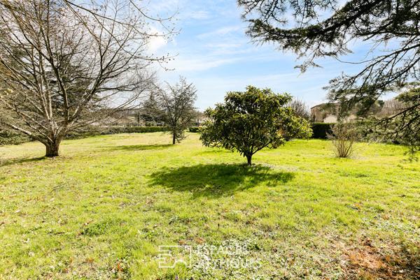 Charmante maison des années 1910 avec jardin à GRAULHET