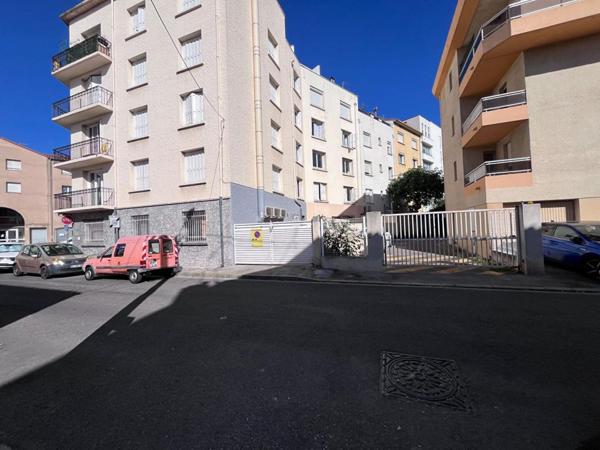 Magnifique opportunité , terrain constructible en centre ville de Perpignan de 176 m² possibilités nombreuses