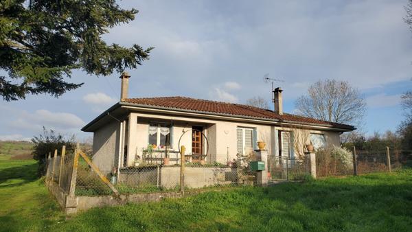 Dans un hameau à 7 kms de Castres, villa de plain pied Castres (81100)