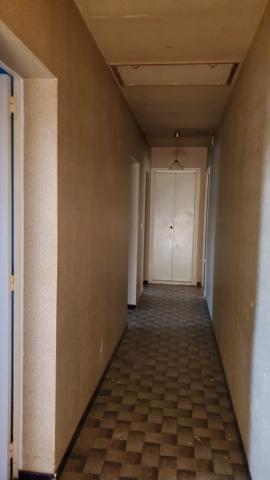 Dans un hameau à 7 kms de Castres, villa de plain pied Castres (81100)